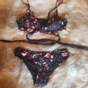 Cheeky Gal by Cupshe black floral bikini